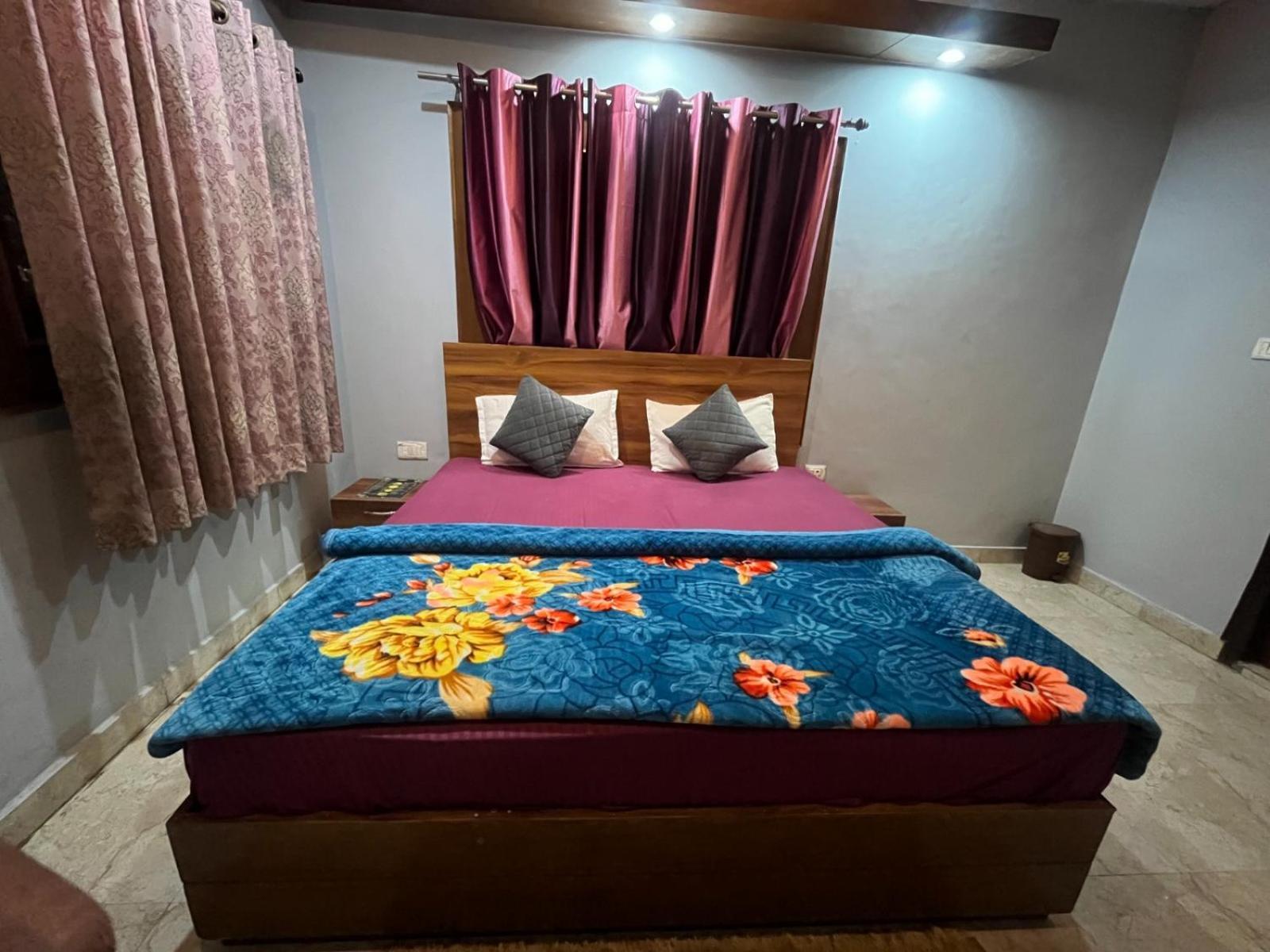 Royal Hill Inn Мусори Екстериор снимка