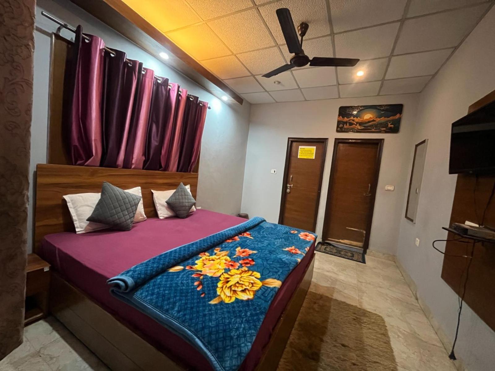 Royal Hill Inn Мусори Екстериор снимка