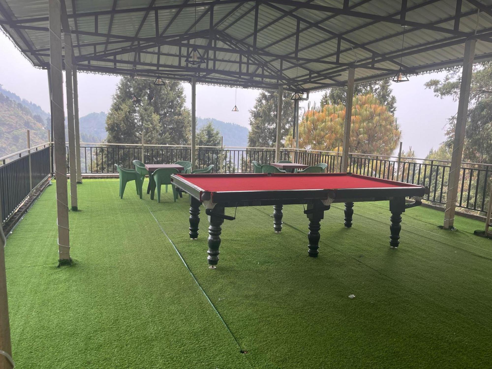 Royal Hill Inn Мусори Екстериор снимка
